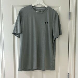 Under Armour Mens Large Gray Heatgear Tee